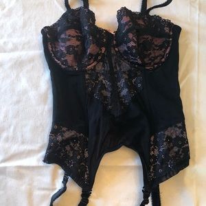 Black and pink corset 32D Pour Moi?